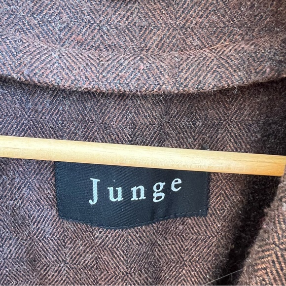 Junge Rust Jacket Size XL With Hood Lined - Picture 3 of 16